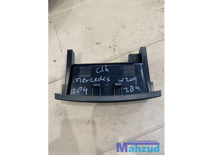 MERCEDES CLK W209 W203 Opbergvak dashboard deel A2036830291