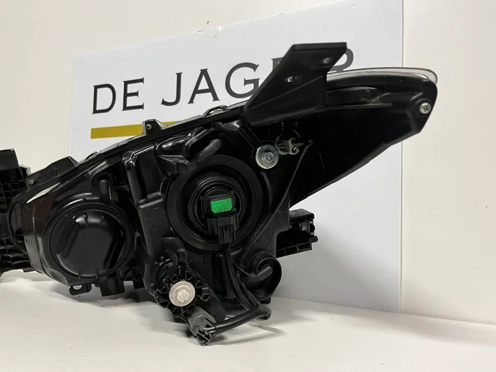 mazda-3-koplamp-rechts-hallogeen-bhr1-51030 — foto 8