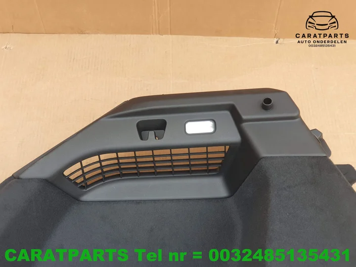 89a863879f-89a863879-q4-bagageruimtebekleding-q4-etron — foto 3