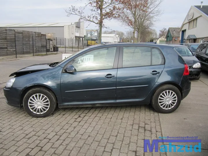 2008-volkswagen-golf-5-16-fsi-demontage-sloop-115 — foto 4