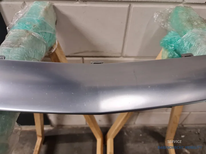 front-splitter-mercedes-w213-amg-63s-e-klasse-voorbumper-lip-spoiler-a2138853800-zilver-grijs-origineel-gebruikt — foto 10