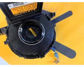 stuur-hoek-sensor-toyota-aygo-c1-peugeot-108-892450d030 — foto 4