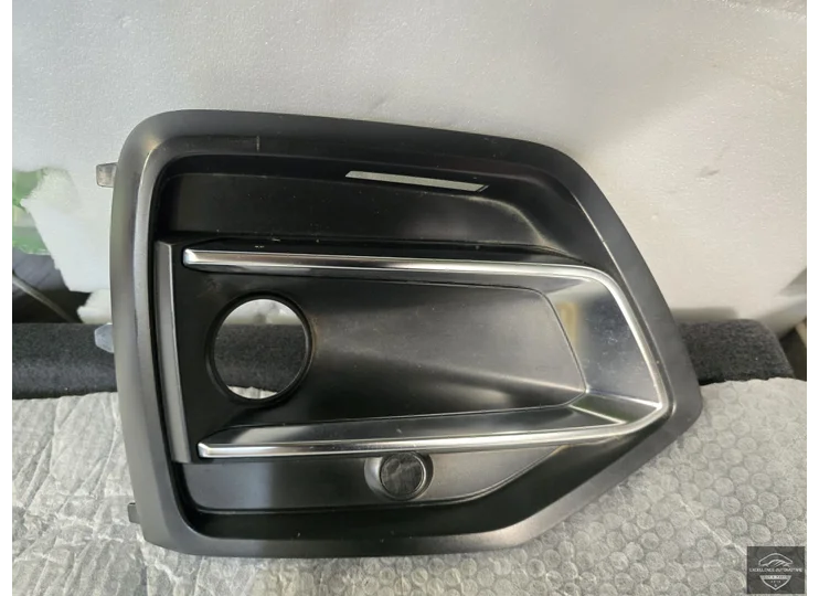 Audi Q5 80A Facelift Front Bumper Grille Right 80A807682W
