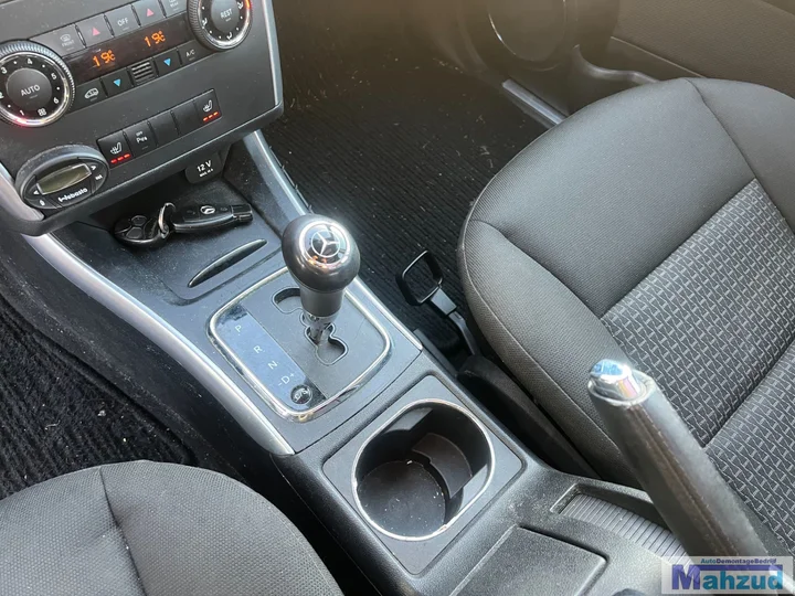 2010-mercedes-b-klasse-w245-b180-zwart-191-266940-demontage-sloop — foto 16