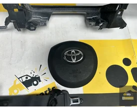 toyota-yaris-iii-3-compleet-airbagset-dashboard-set — foto 2