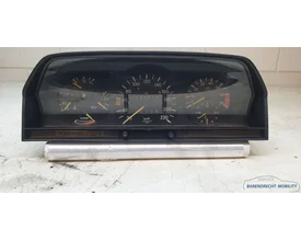kmteller-cockpit-toerenteller-w201-190-mercedes-2015402347-origineel-gebruikt-1982-1993 — foto 3