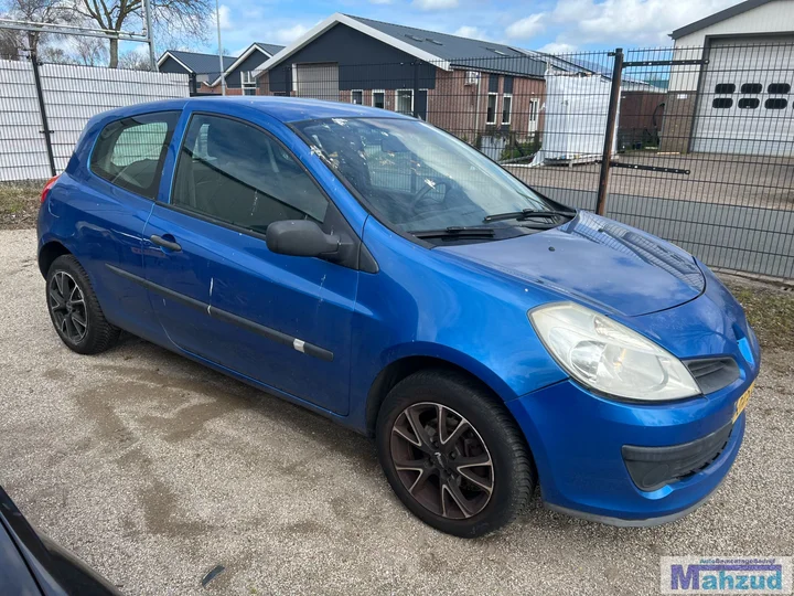 2006-renault-clio-3-12-blauw-tei45-d4f-demontage-onderdelen — foto 8