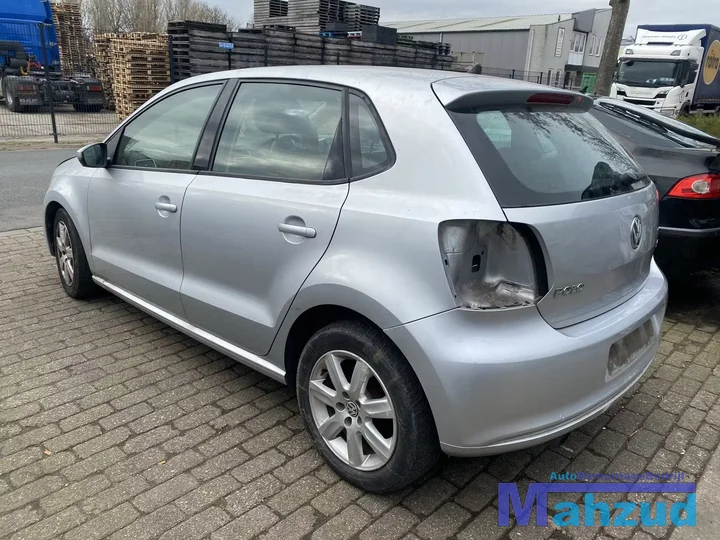 2010-vw-polo-6r-14-dsg-cgg-cggb-mlg-la7w-demontage-onderdelen — foto 6