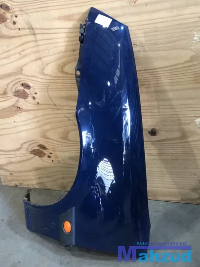 ford-fiesta-4-blauw-t0-to-links-voorscherm-zijscherm-scherm