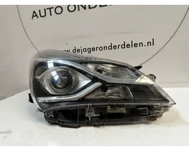 toyota-yaris-3-facelift-koplamp-set-links-en-rechts-2014 — foto 4