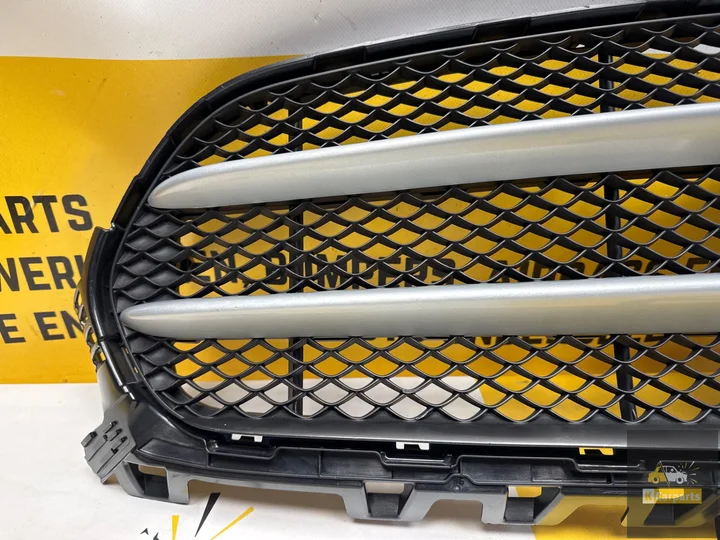 mercedes-benz-b-w247-grille-a2478885700-origineel — foto 4
