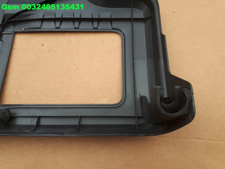 04e103925c-motorafdekplaat-a3-afdekkap-motor-a3-8v-e-tron — foto 9