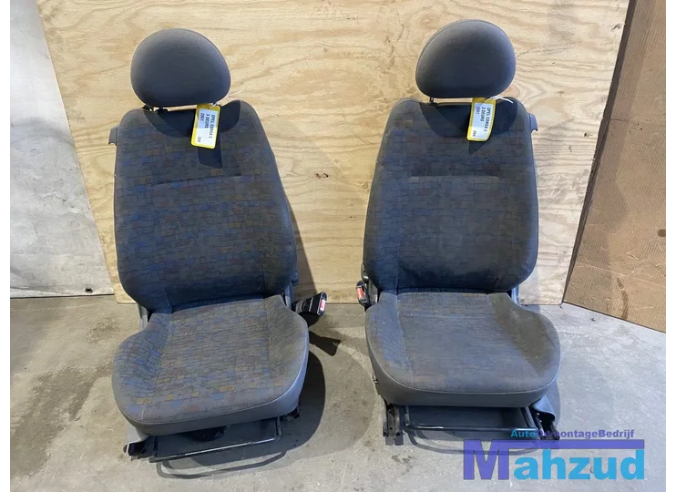 OPEL CORSA C 3 DEURS Links rechts stoel voorstoel 