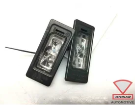 vw-touareg-2018-vag-kentekenverlichting-led-seat-5na943021