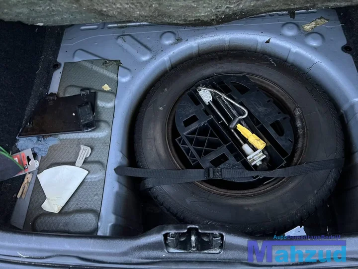 peugeot-307-14-kfw-eycc-zilver-sloop-onderdelen-motor — foto 16