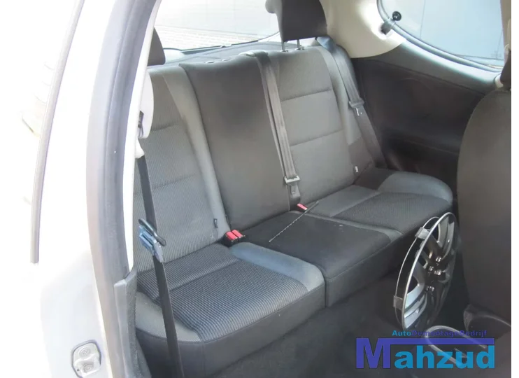 peugeot-207-zwart-grijs-interieur-3-deurs-compleet