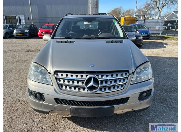 Pièces de démontage pour Mercedes-Benz Classe M ML 2 W164 Gris ML500 5.0 C723 (2006)