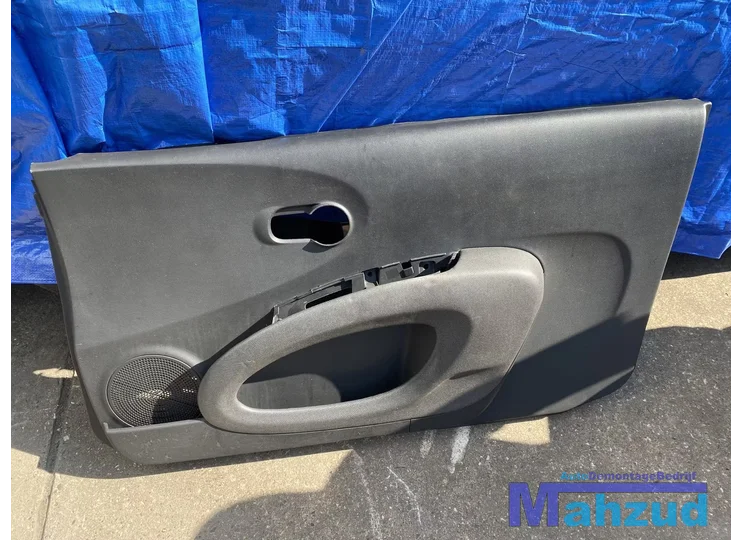 nissan-micra-3-k12-3-deurs-interieur-grijs-20022010