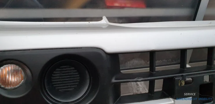voorbumper-facelift-terios-daihatsu-j1-facelift-zilver-metallic-52119879412-origineel-gebruikt-2000-2006 — foto 7