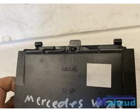 mercedes-w203-c-klasse-asbak-hout-a2036800852-20002007 — foto 6