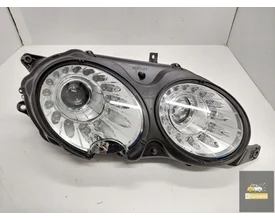 vpdvnx13005ad-bentley-flying-spur-lift-xenonlamp-rechts
