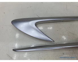 sierstukken-zijschermen-mercedes-e-klasse-w213-a2138804601-chroom-badge-ornamental-trim-2017-2023 — foto 4