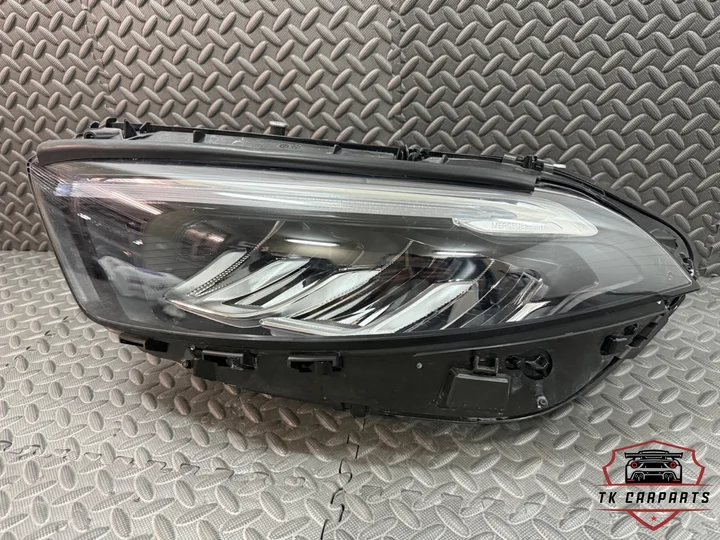 mercedes-aklasse-facelift-w177-full-led-koplamp-links — foto 3