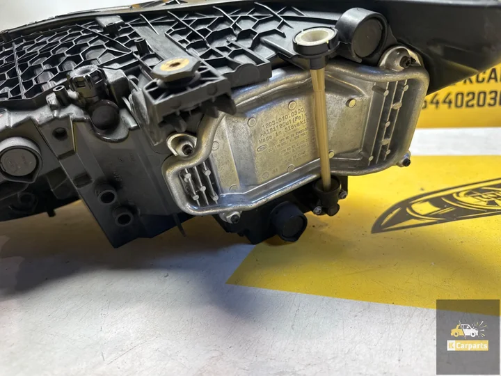 volkswagen-multivan-t7-7t1941082b-koplamp-rechts — foto 8