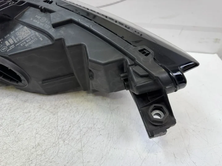 audi-a3-8y0-koplamp-led-links-8y0941011-2020 — foto 5