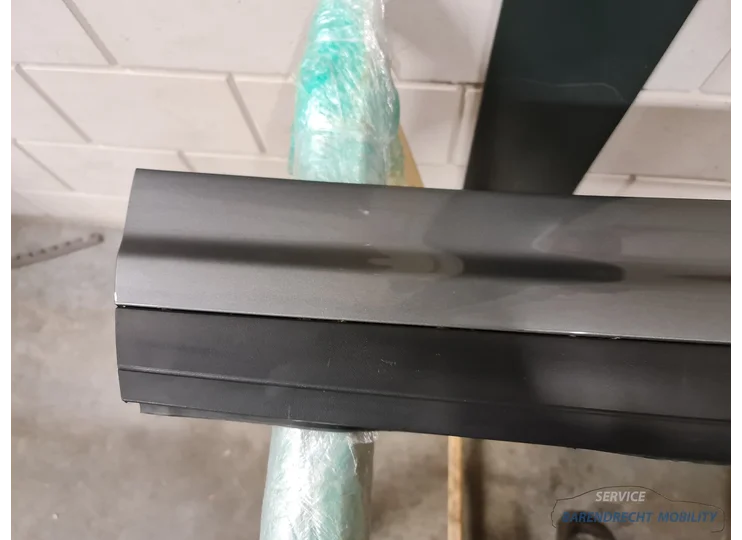 porsche-cayenne-92a-zijskirt-zij-skirt-sideskirt-side-skirt-7p5837787q-links-voor-lv-grijs-zwart-origineel-nette-staat-gebruikt-2e-gen-2010-2011-2012-2013-2014-2015-2016-2017-2018-barendrecht-mobility-service
