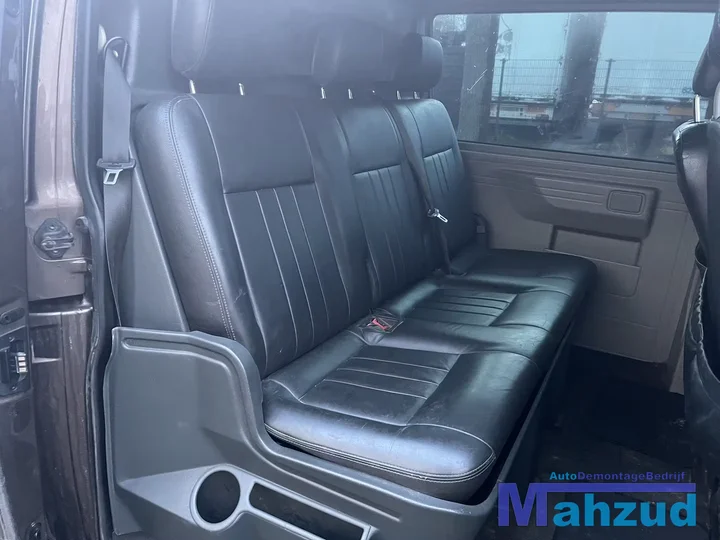 2012-vw-transporter-t5-5-25-tdi-onderdelen-demontage — foto 16