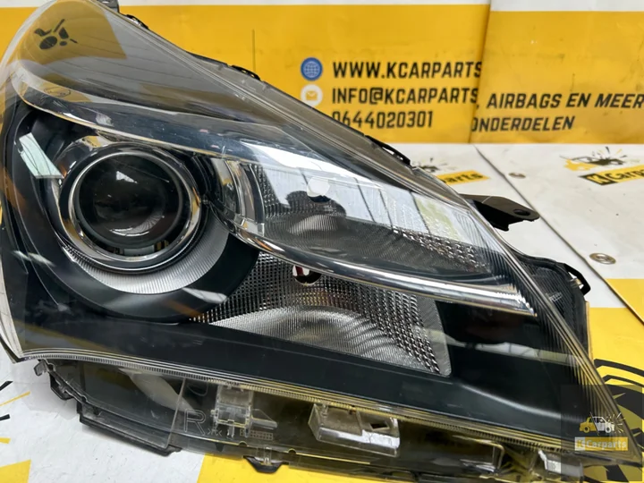 toyota-yaris-koplamp-rechts-origineel-koplamp — foto 2
