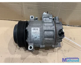mercedes-c-klasse-w204-18-271952-airco-pomp-a0022304911 — foto 2