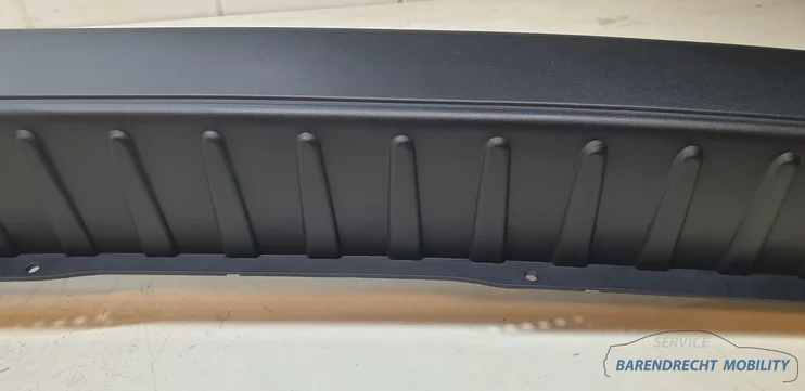 achterbumper-ford-transit-courier-connect-achter-bumper-zwart-zo-goed-als-nieuw — foto 3