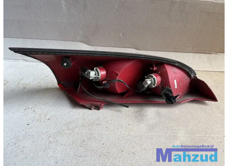 ford-focus-1-links-achterlicht-left-backlight-19982004