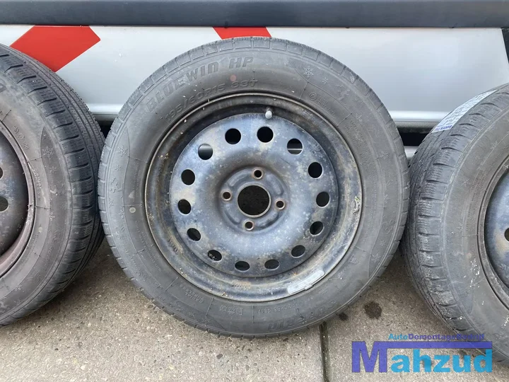 ford-fusion-stalen-velgen-en-banden-set-4x108-15-inch — foto 4