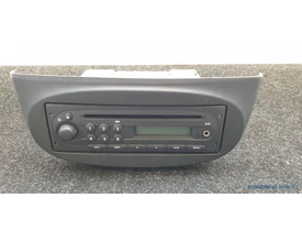 radio-cd-speler-aux-renault-twingo-trafic-ii-2-8200843548-origineel-gebruikt