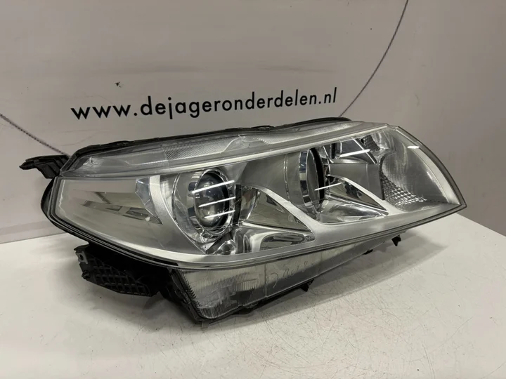 suzuki-vitara-xenon-koplamp-rechts-10018097-2015 — foto 3