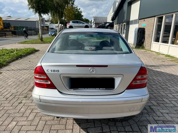c-klasse-w203-c180-18-zilver-demontage-sloop-onderelen — foto 5