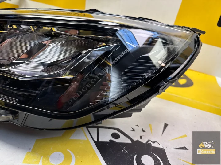 koplamp-peugeot-208-facelift-full-led-192025-origineel-links — foto 3