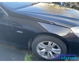 mercedes-eklasse-s212-22-cdi-zwart-voorkop-20092016 — foto 5