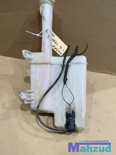 mazda-323-f-ruitensproeier-tank-reservoir-1994-1998 — foto 3