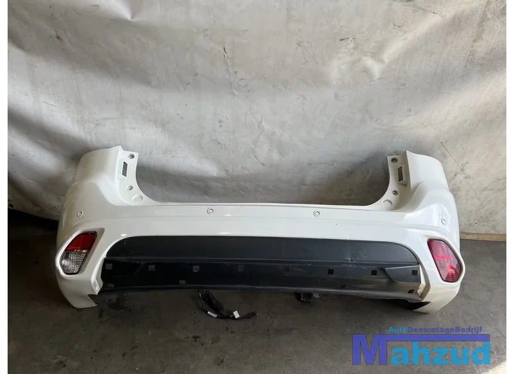 MITSUBISHI OUTLANDER wit achterbumper 2015+