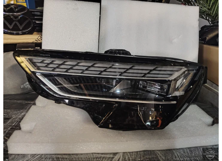 Audi A3 8Y Facelift 2024+ Matrix Koplamp Links 8Y0941035H