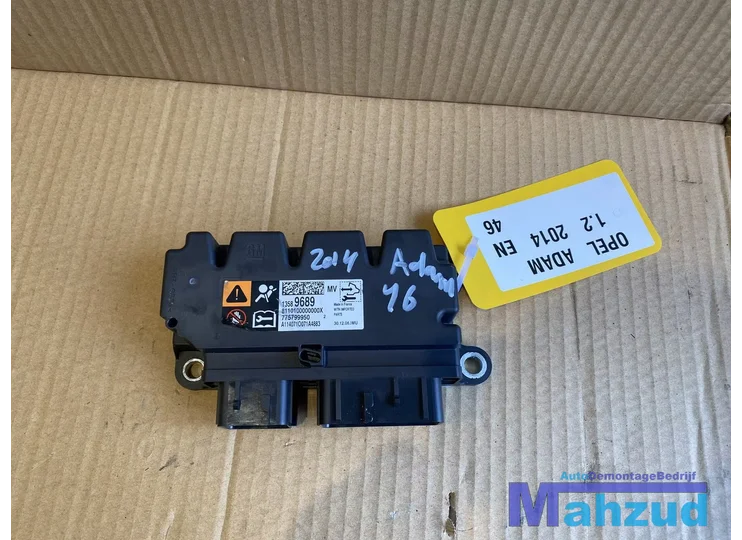 OPEL ADAM Airbag module 13589689 zafira meriva astra K