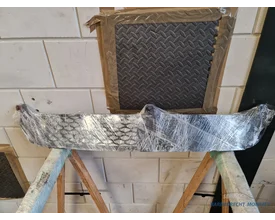bumpergrille-toyota-aygo-i-zwart-531120h010-onderkant-origineel-nette-staat-gebruikt-2006-2009 — foto 9