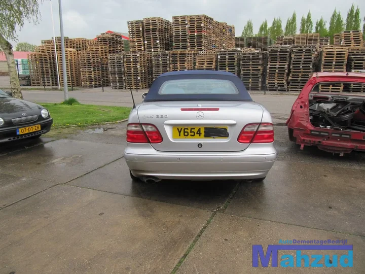 2001-mercedes-a208-clk-320-32-demontage-sloop-33 — foto 5