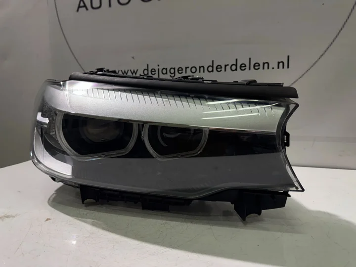 bmw-g30-g31-5-serie-led-koplamp-rechts-8499112 — foto 2
