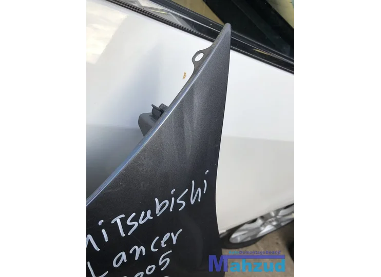 mitsubishi-lancer-7-grijs-a39-rechts-links-scherm-zijscherm