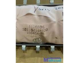 toyota-yaris-p9-dashboard-airbag-passagiers-1136606 — foto 2